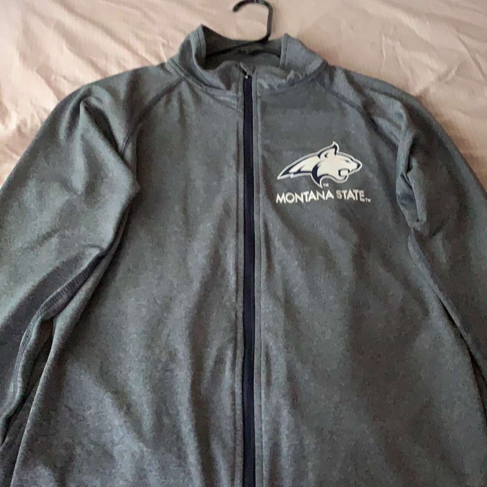 Sports wear